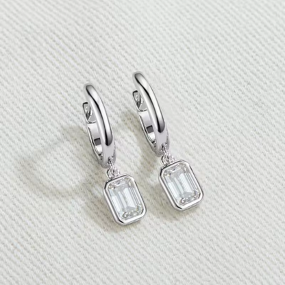 Pendientes Moissanite Corte Esmeralda en Plata 925 | Lujo Atemporal