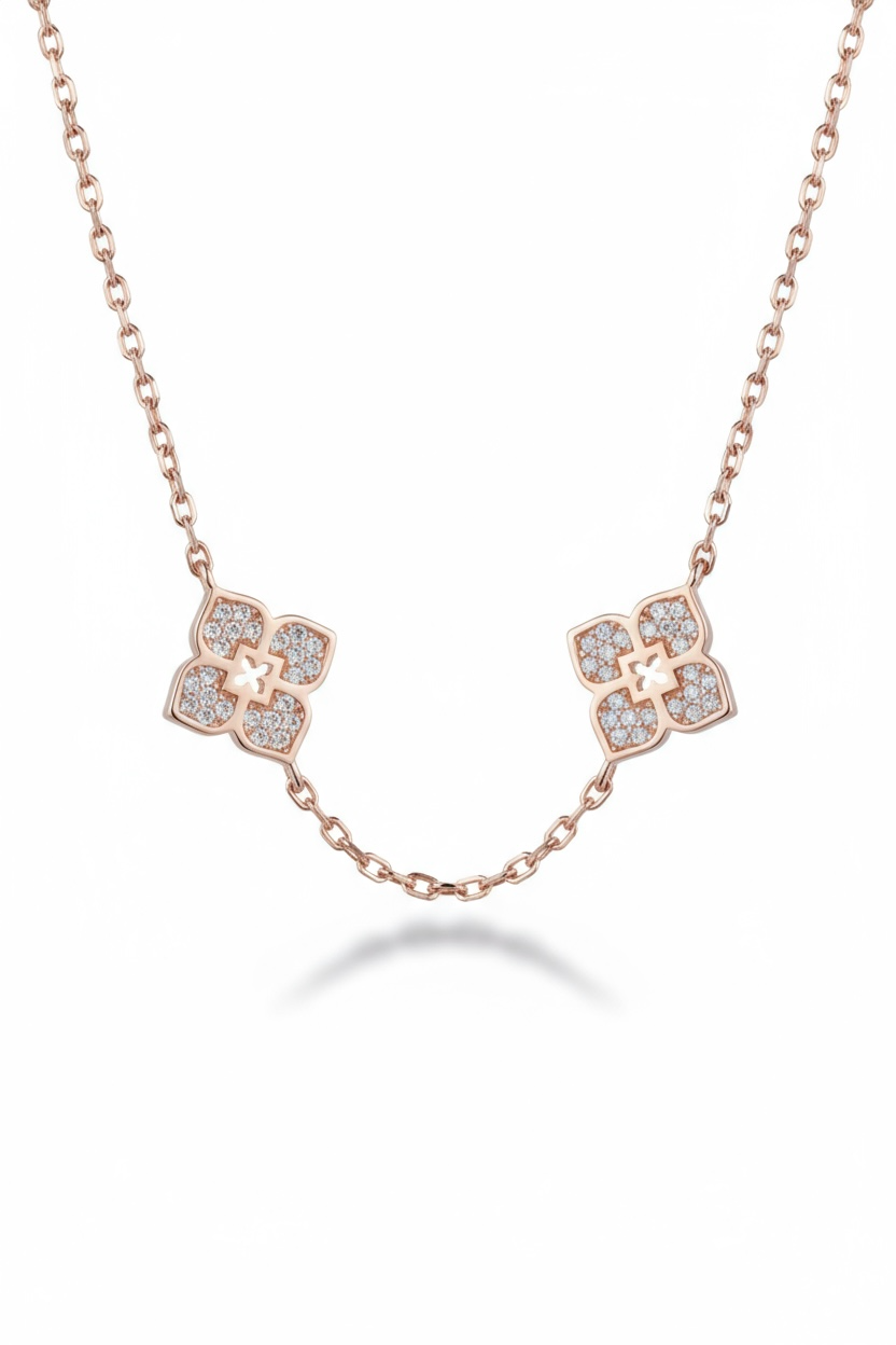 Collar Flor de Moissanita en Plata 925 con Baño en Oro 18K | Brillo & Elegancia Atemporal