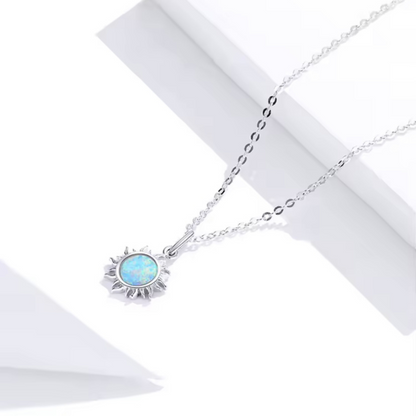Collar Sol Radiante en Plata 925 con Ópalo Blanco