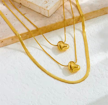 Collar Corazón Dorado Multicapa en Acero Inoxidable 316L – Estilo y Resistencia