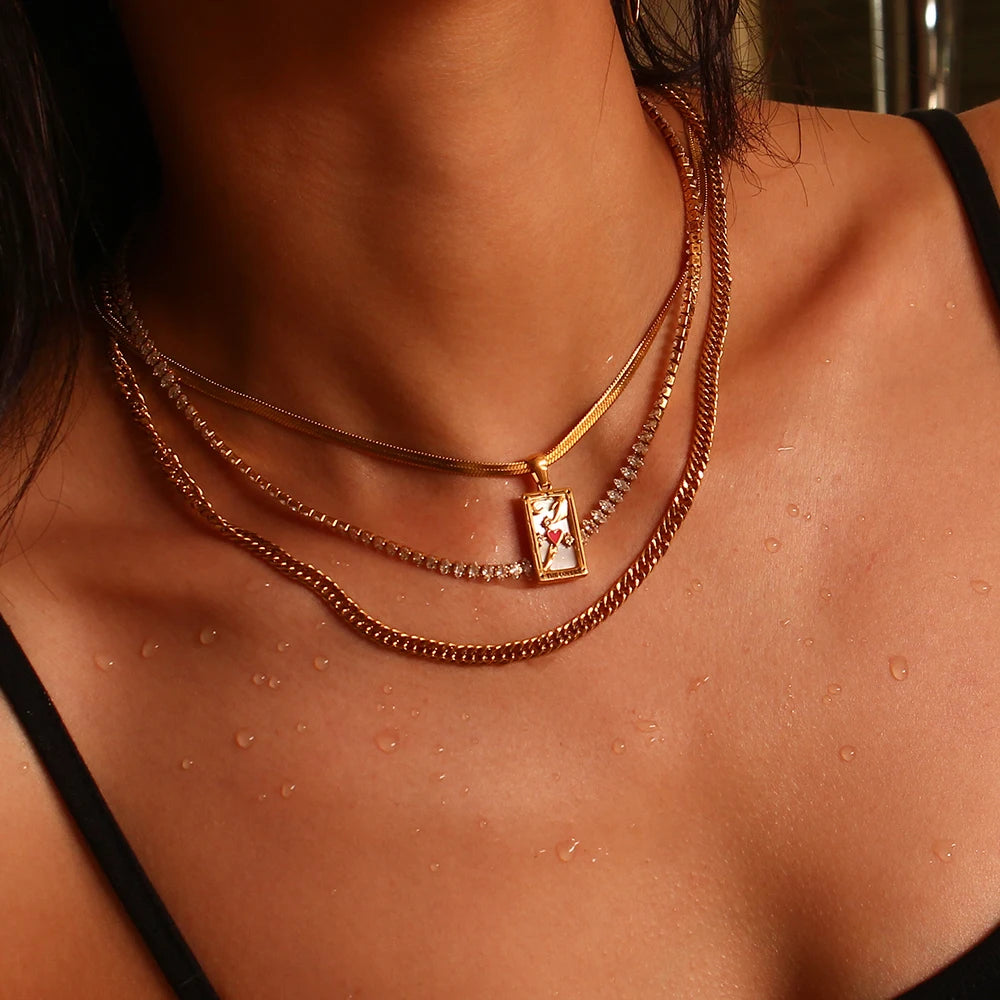 Collares "Tarot Arcana" – Cartas Místicas en Esmalte & Oro