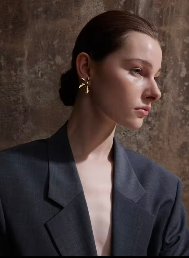 Pendientes hoja dorada en acero inoxidable | Antialérgicos, resistentes al agua, estilo elegante