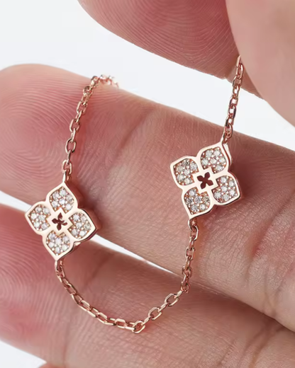 Collar Flor de Moissanita en Plata 925 con Baño en Oro 18K | Brillo & Elegancia Atemporal