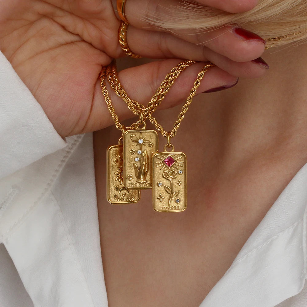 Collar Tarot Amulet: Tu Guía Universal