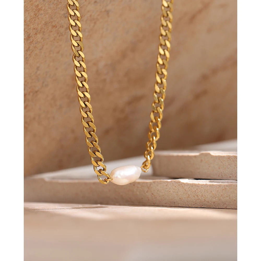 Collar Capri Bold: Elegancia de Costa