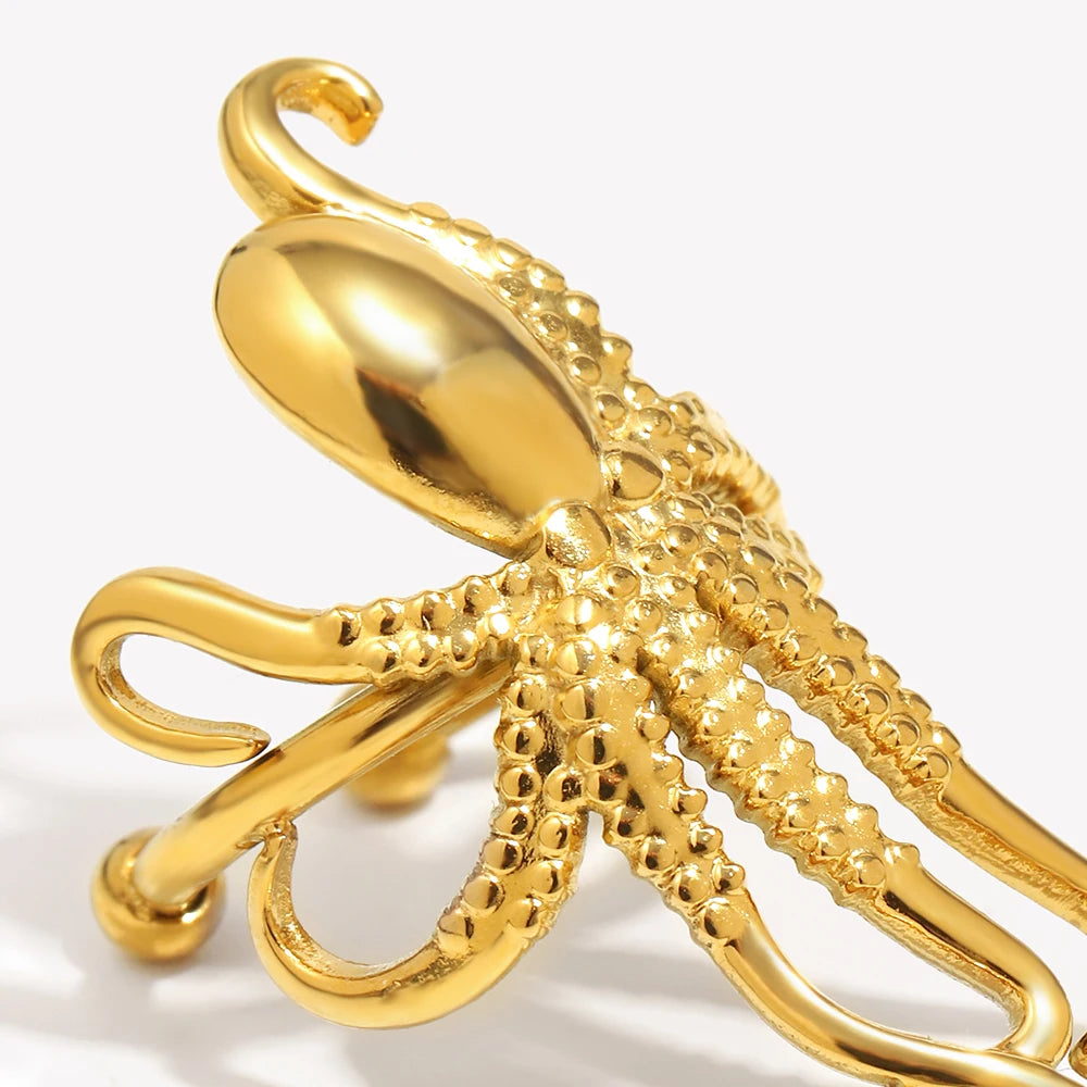Ear Cuff "Octopus Spirit" – Oro 18K & Diseño Oceánico