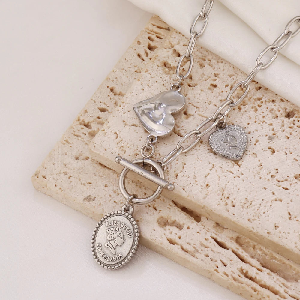 Collar "Amuletos" – Colección Essential Charms