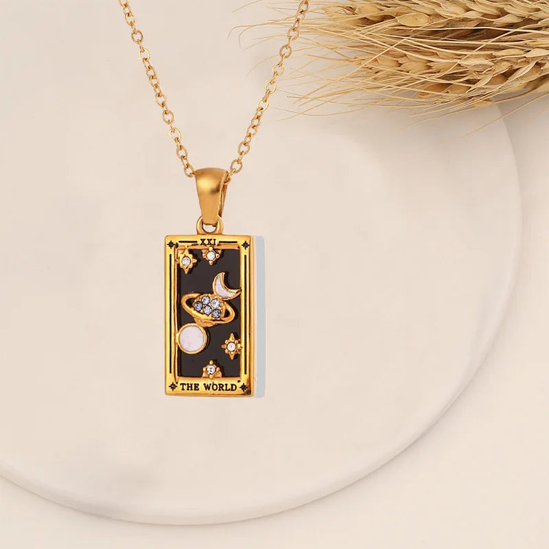 Collar Tarot Destiny: Tu Guía de Acero