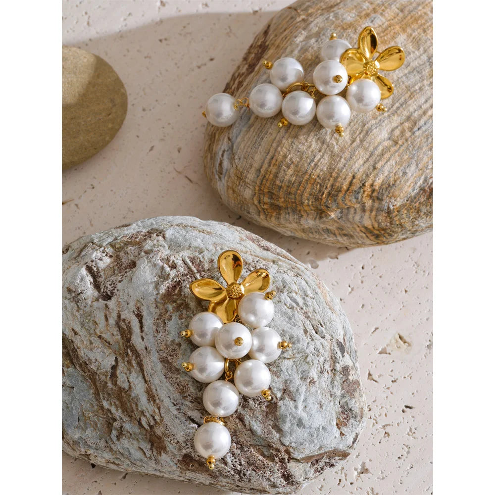 Set Pearl Cascade: Elegancia Escultural en Capas