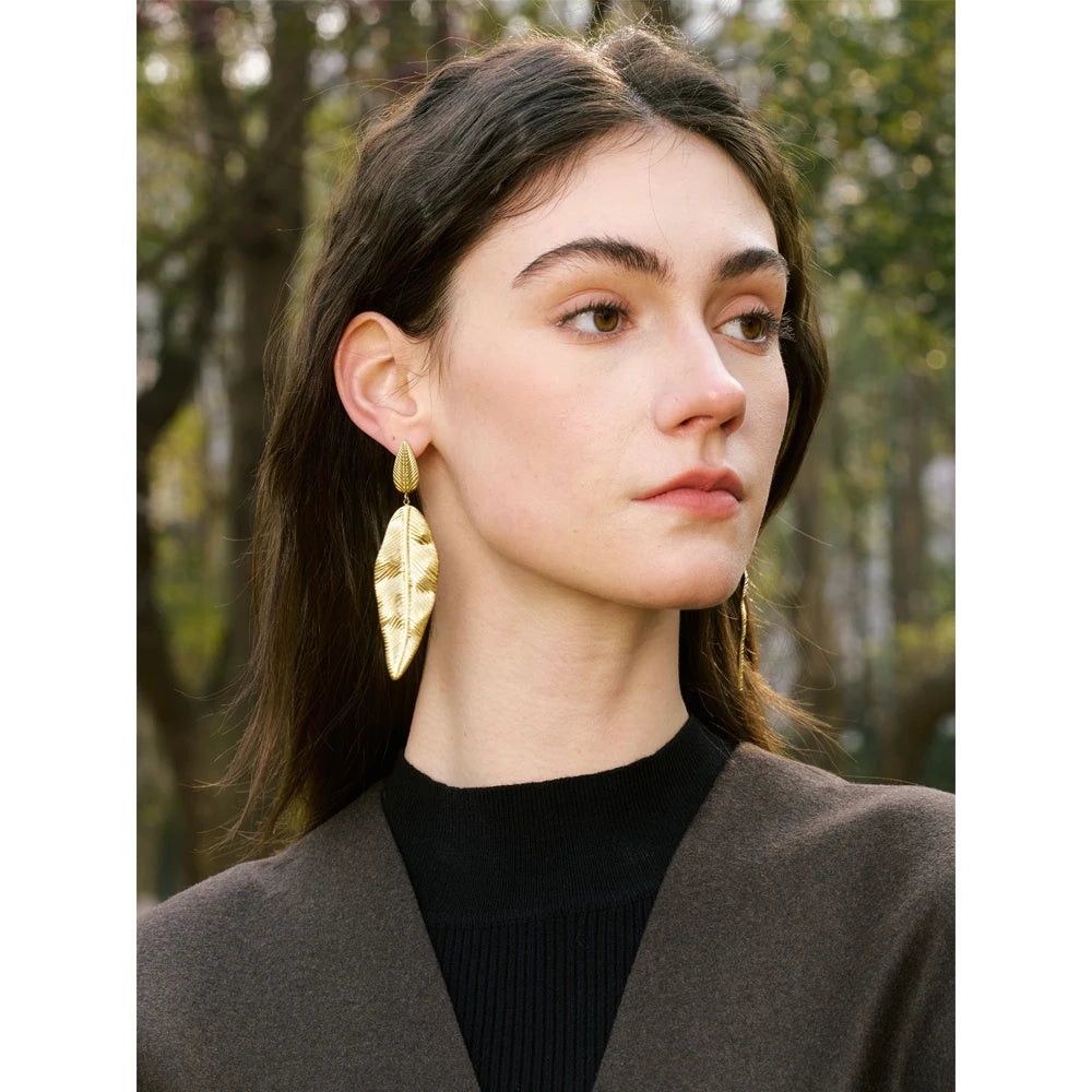 Pendientes Leaf Majesty: El Arte de la Naturaleza