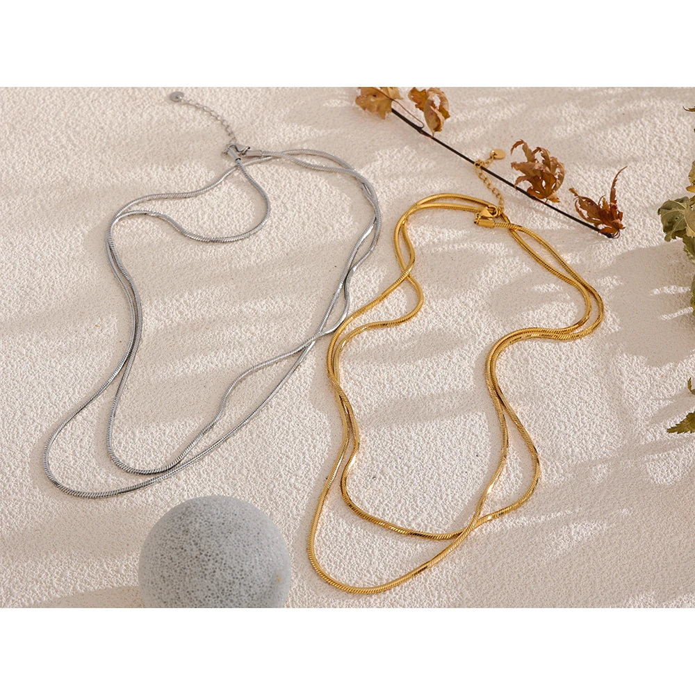 Collar Liquid Gold Snake: Brillo de Seda