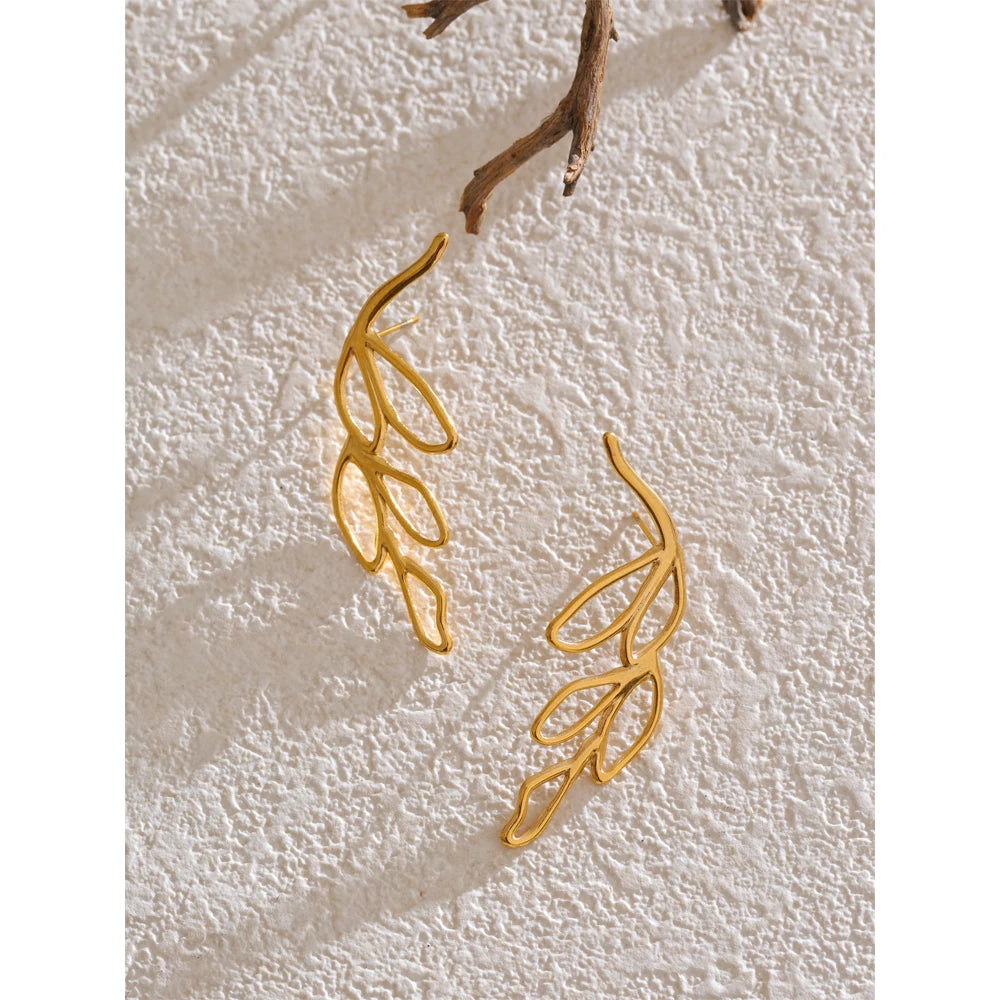 Pendientes Dafne: Ramas de Oro Orgánico