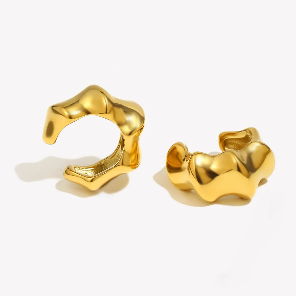 Ear Cuff "Bamboo Molten" – Textura Orgánica Gold