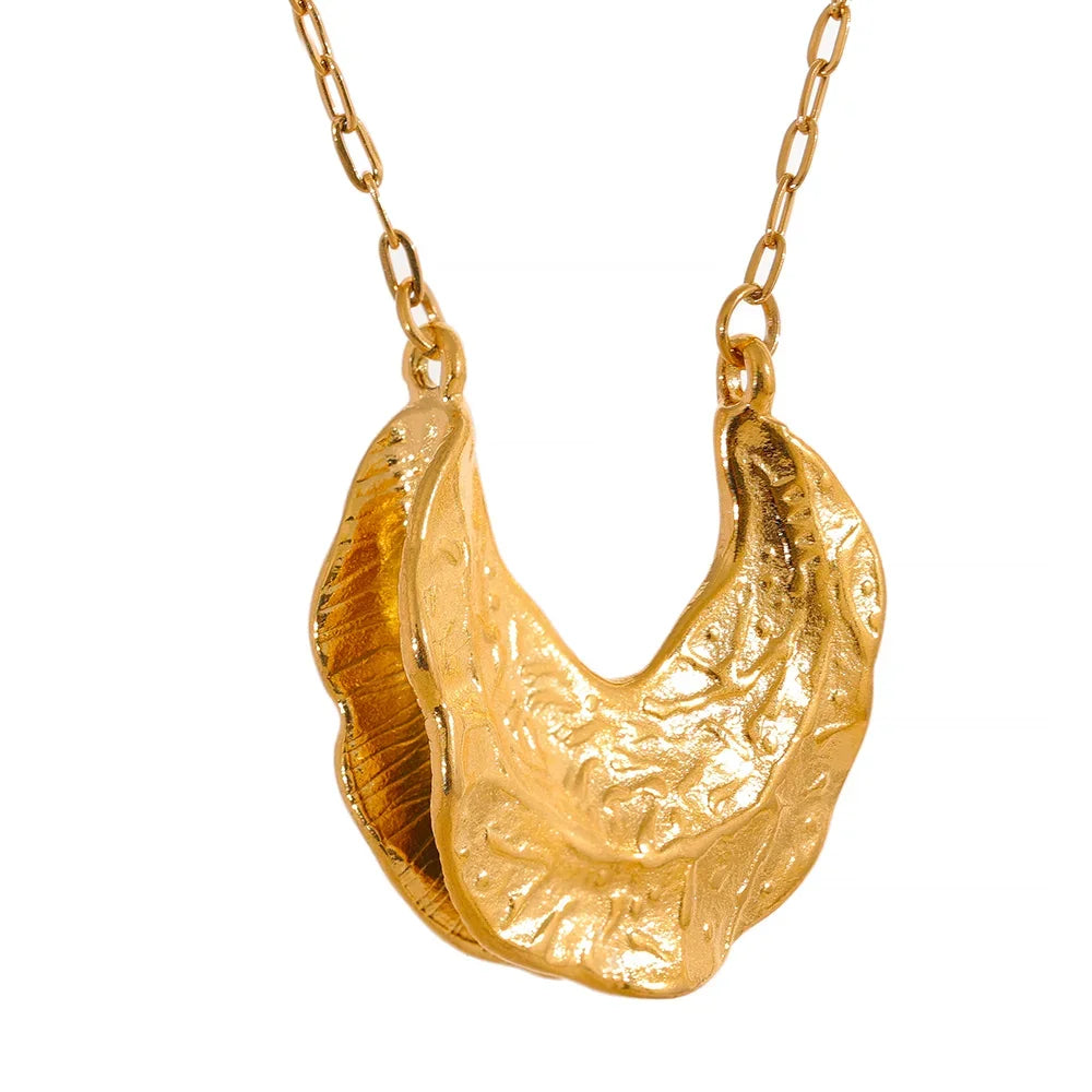 Collar Selene: Arte Orgánico en Oro