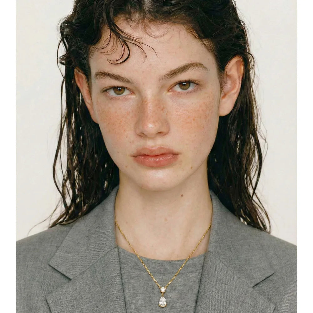 Collar Roman Heritage: Un Legado de Estilo