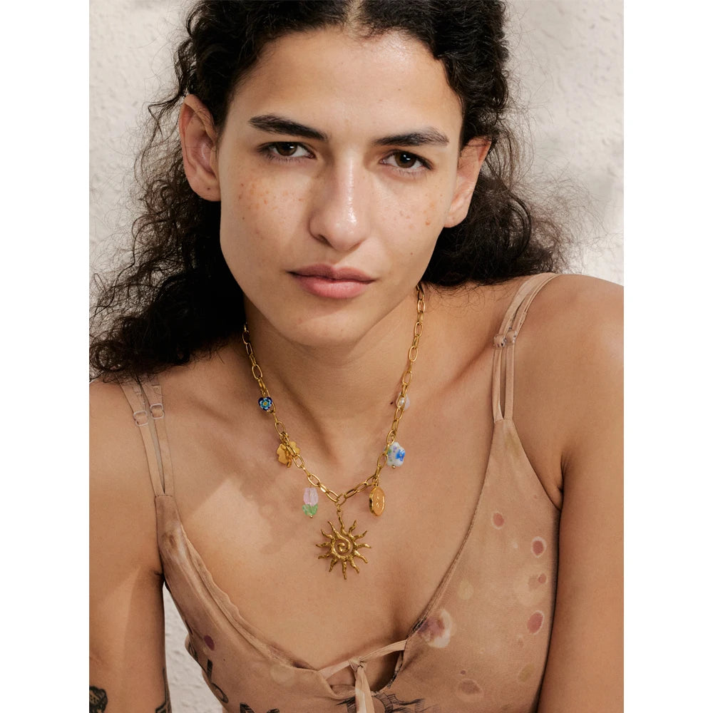 Collar Turquoise Medallion: El Amuleto del Mar Egeo