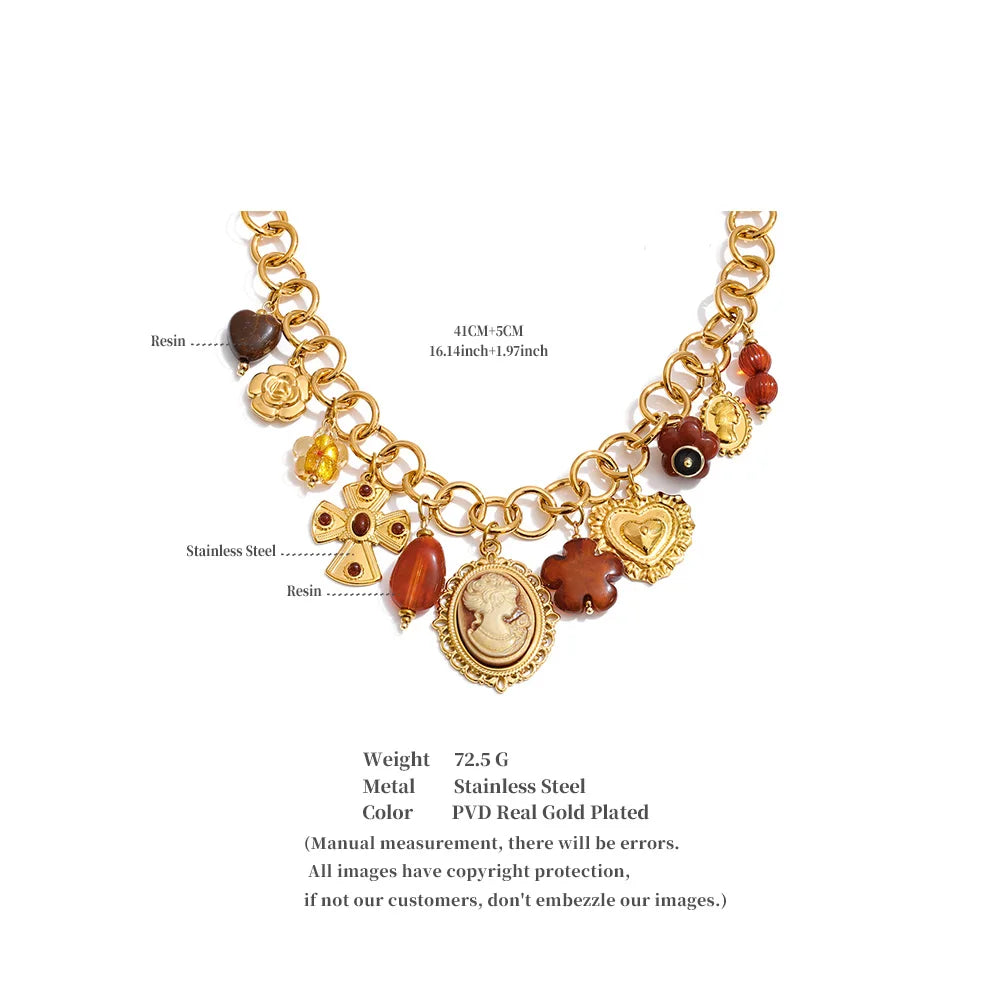 Collar Heritage Cameo: Una Historia en Cada Amuleto