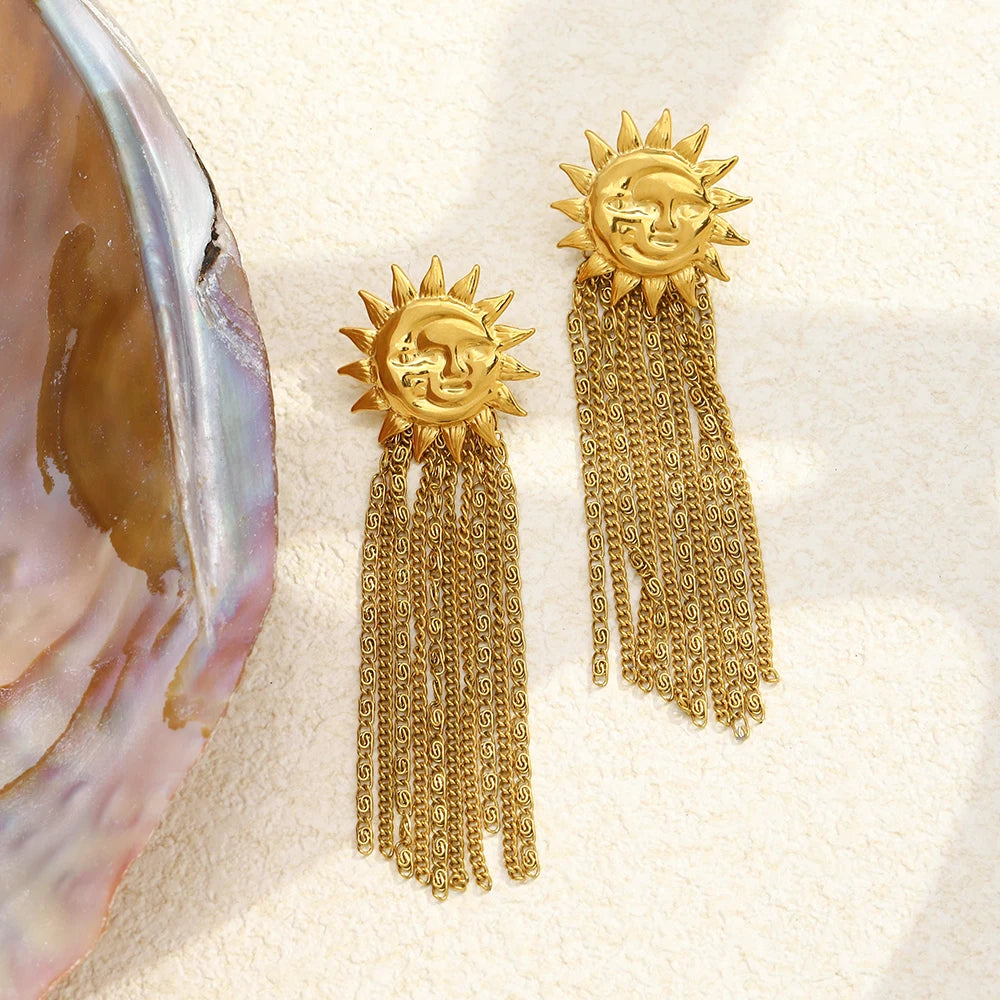 Pendientes Aura Drop: El Reflejo de la Elegancia