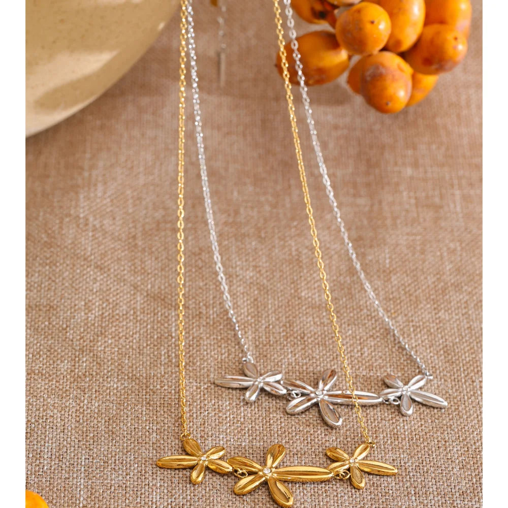 Collar Bloom: Una Primavera Eterna