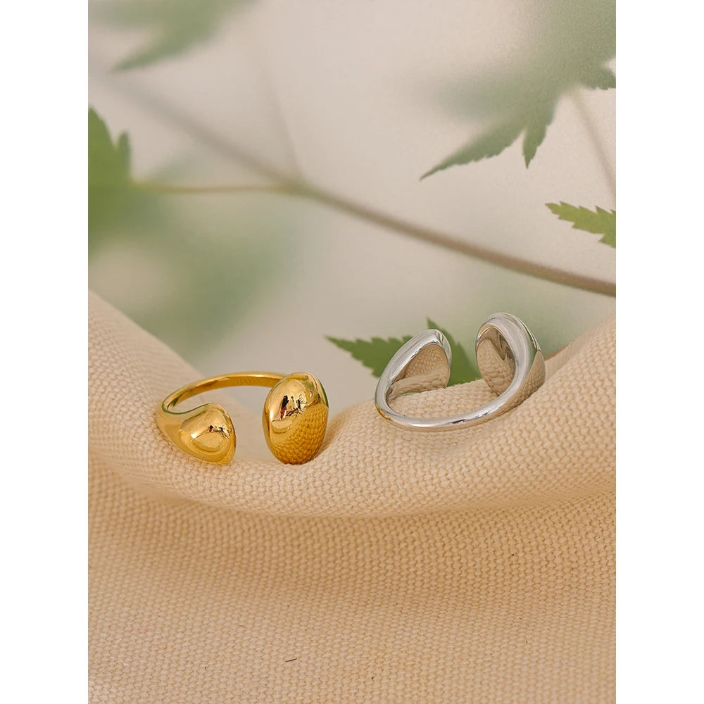 Anillo Liquid Form: La Elegancia de la Fluidez