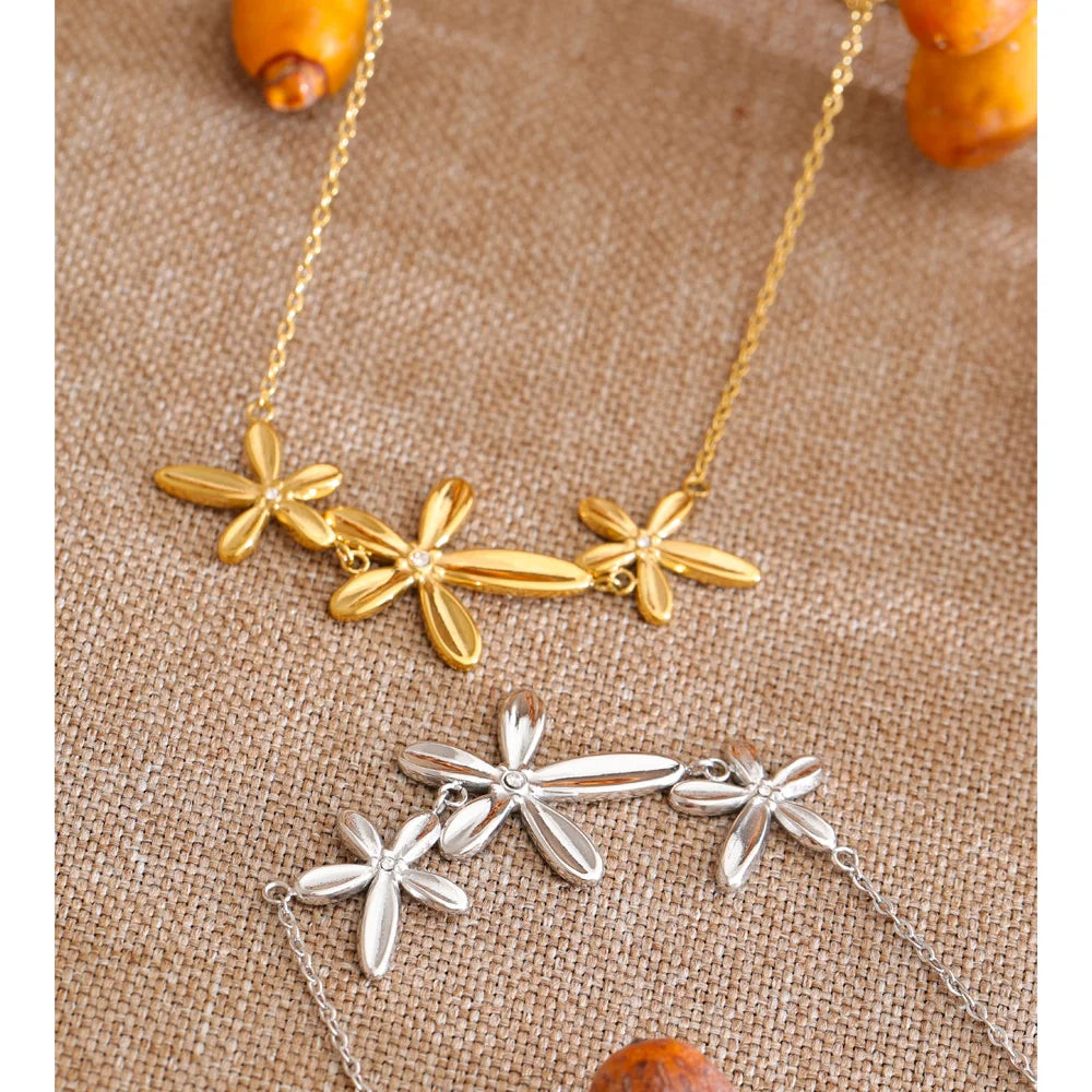 Collar Bloom: Una Primavera Eterna
