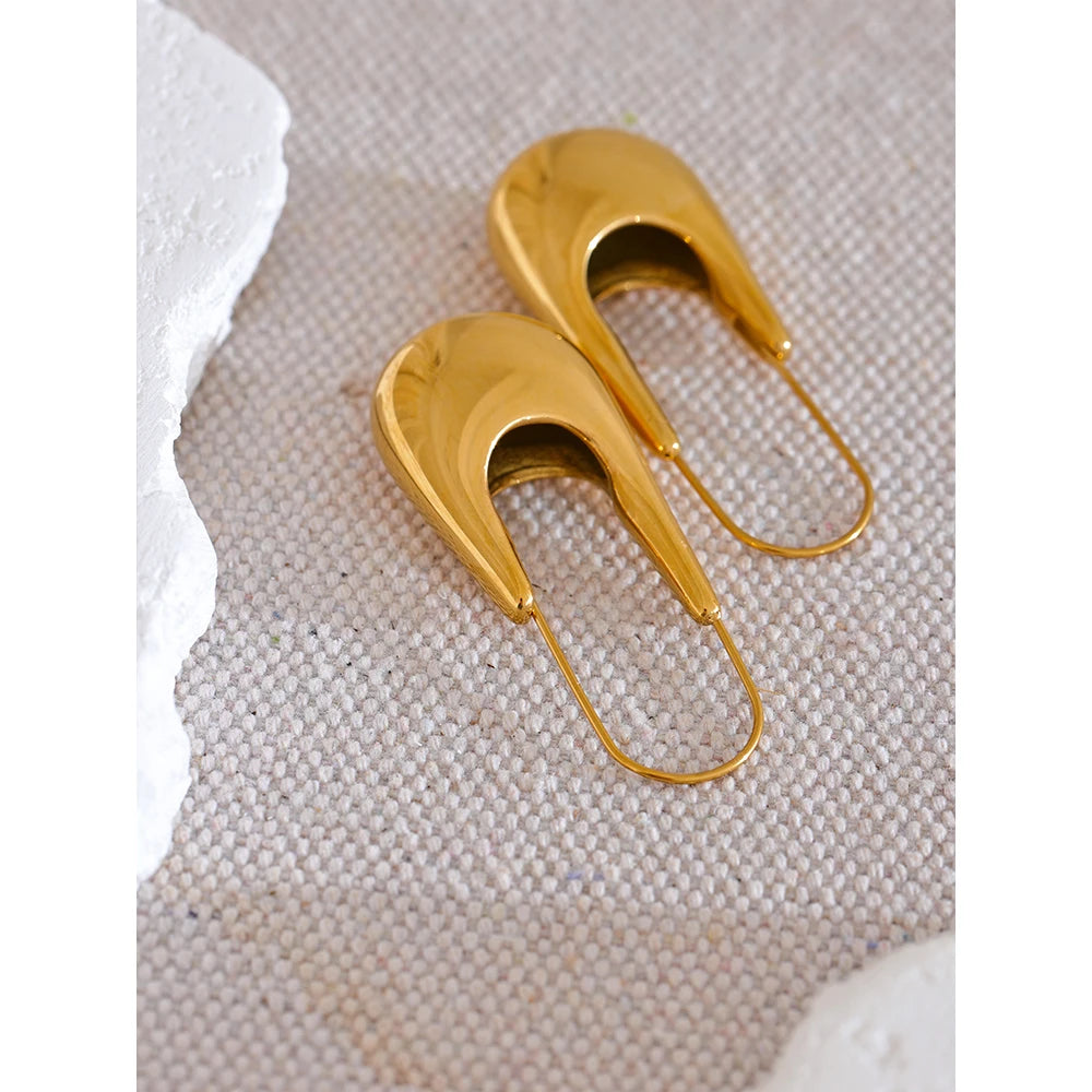 Pendientes Eclipse Hoops: Escultura en Movimiento