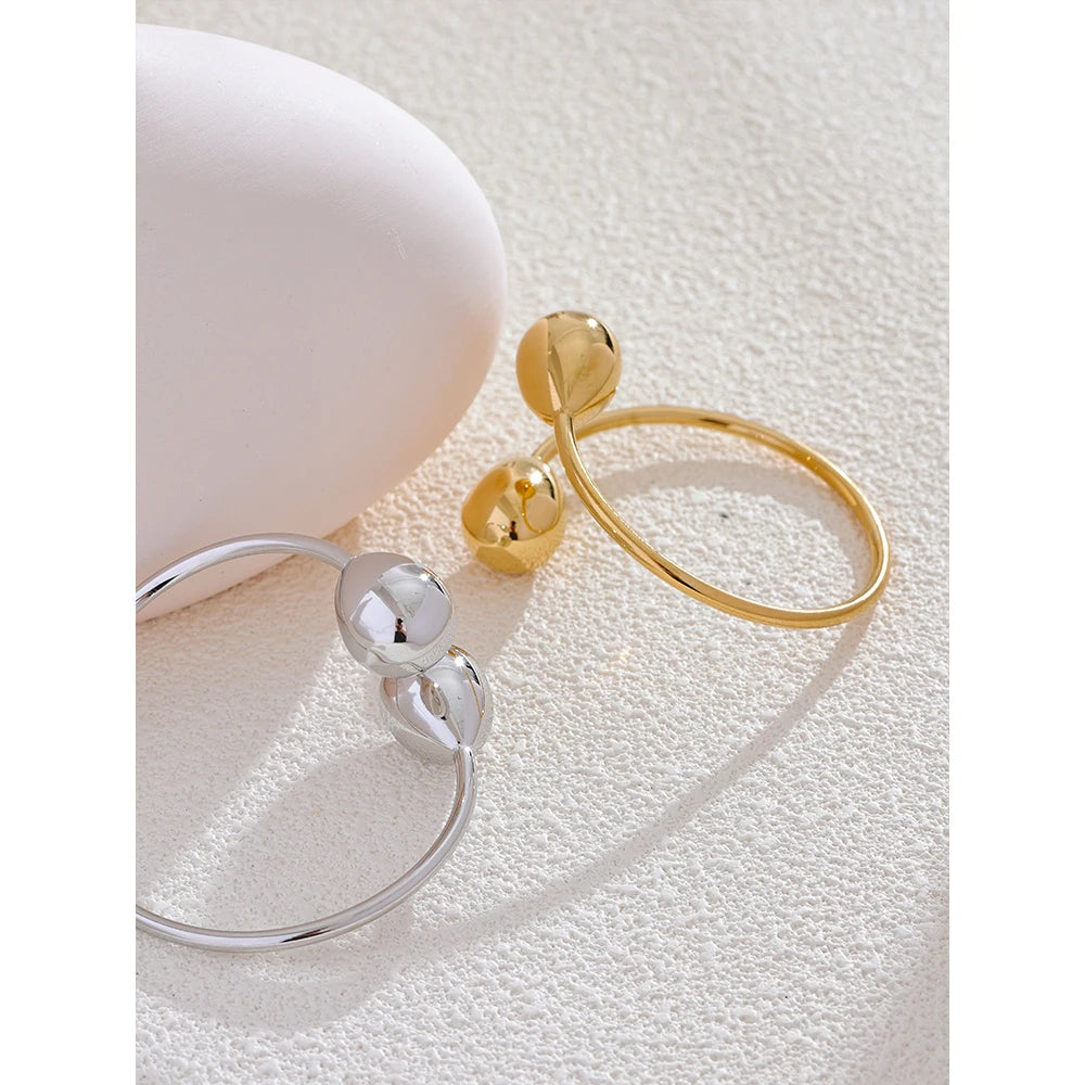 Brazalete Aura Drop: Fluidez y Vanguardia