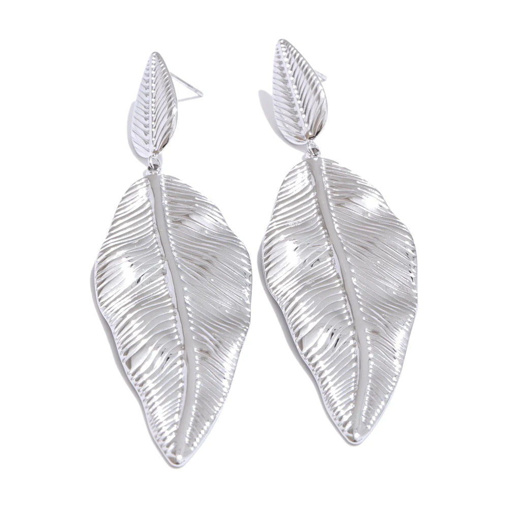 Pendientes Leaf Majesty: El Arte de la Naturaleza