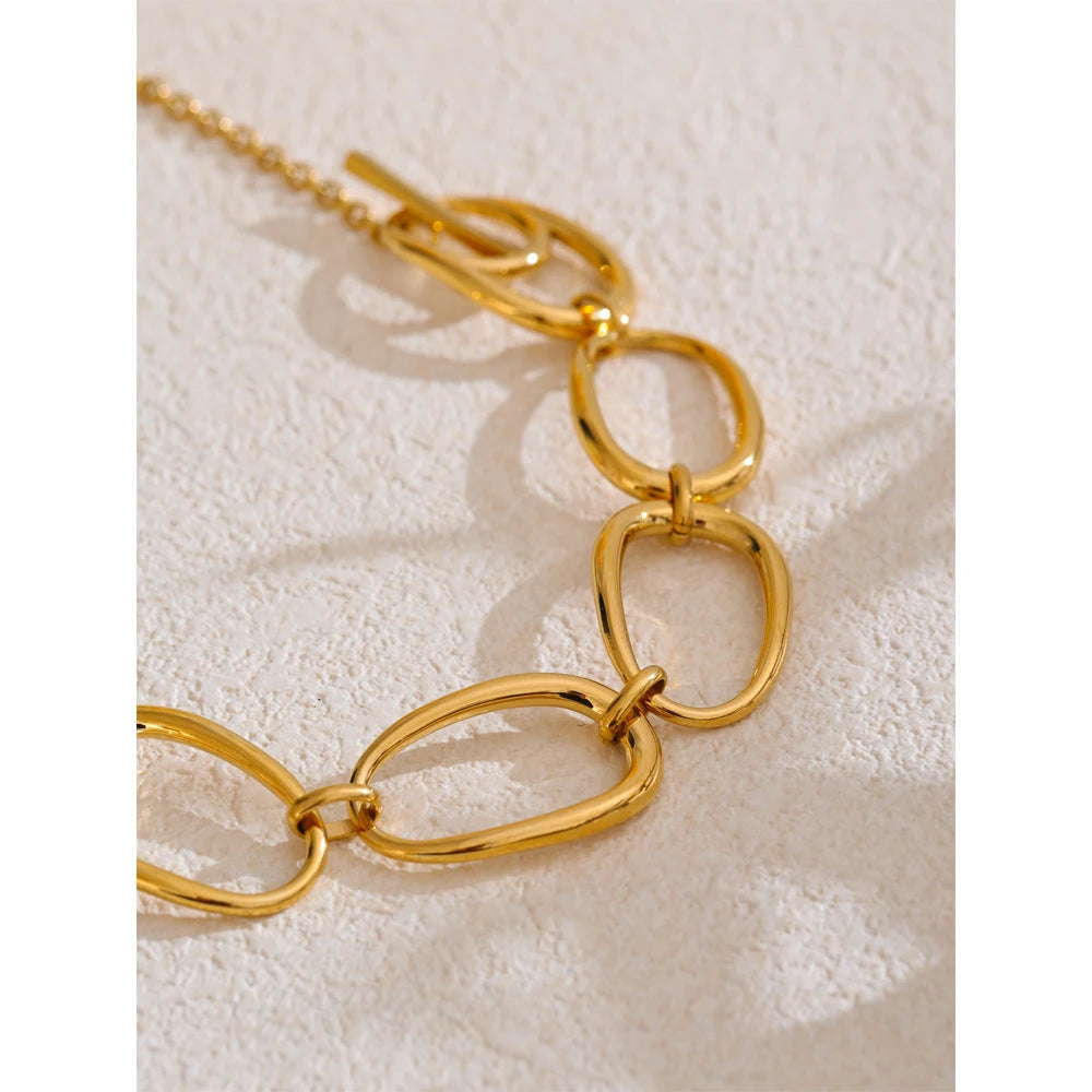 Collar Selene: Textura de Luna y Oro