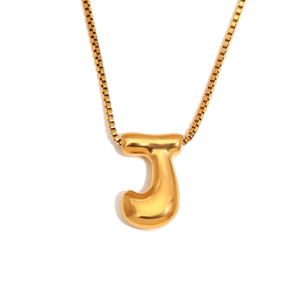 Collar Bubble Initial: Tu Identidad con Volumen