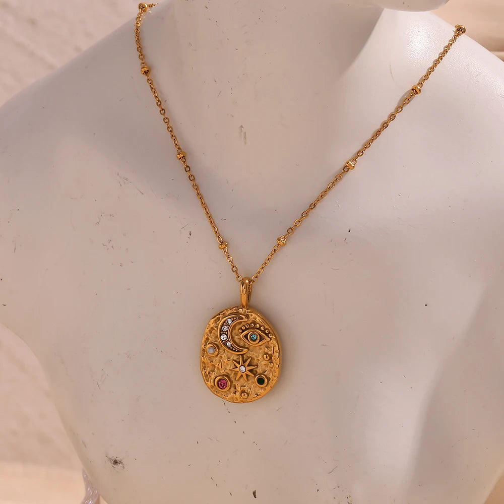 linea Amuletos "Celestial" – Medallón & Anillo Sello Martillado