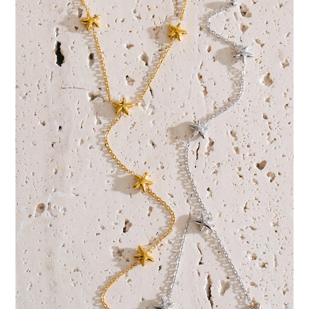 Collar Stardust Drop: Una Lluvia de Estrellas sobre tu Piel