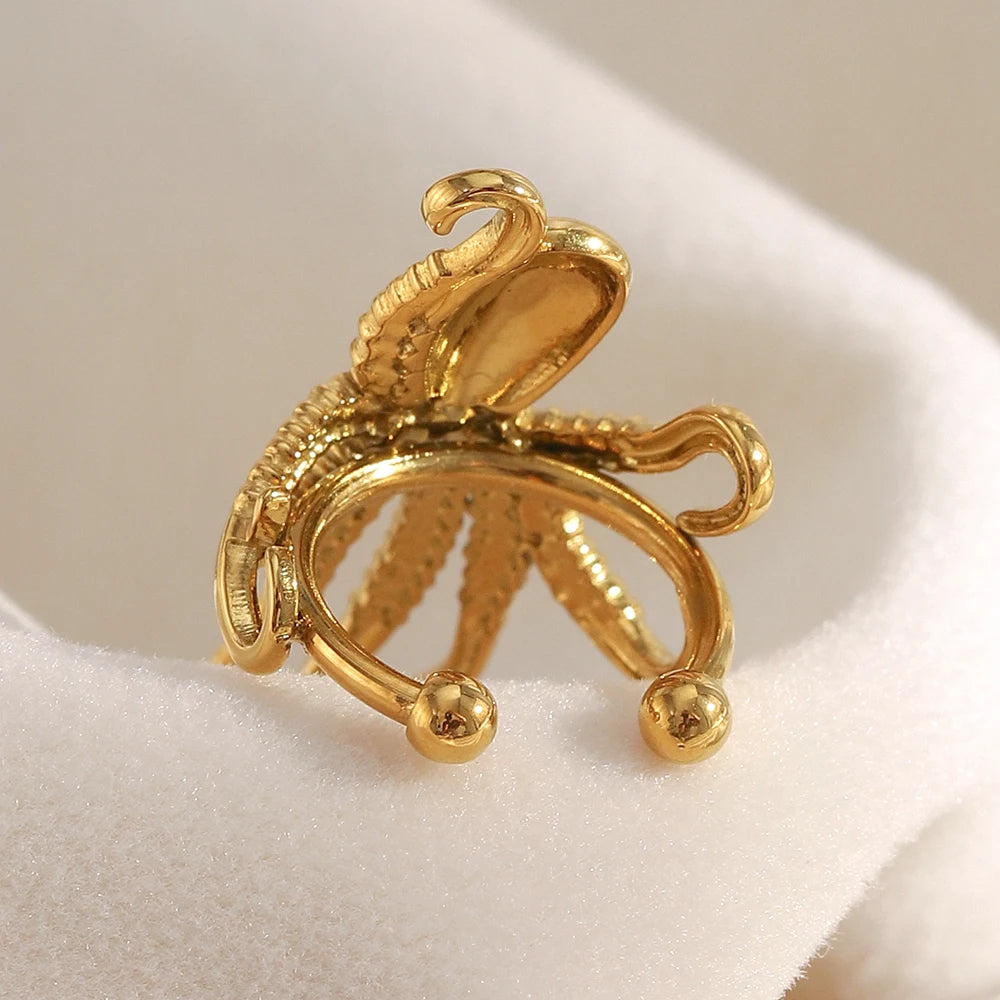 Ear Cuff "Octopus Spirit" – Oro 18K & Diseño Oceánico
