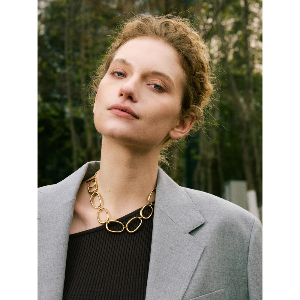 Collar Selene: Textura de Luna y Oro