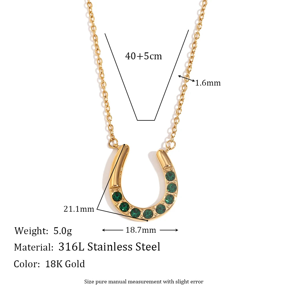 Collar "Lucky Charm" – Herradura con Cristales Esmeralda & Diamond