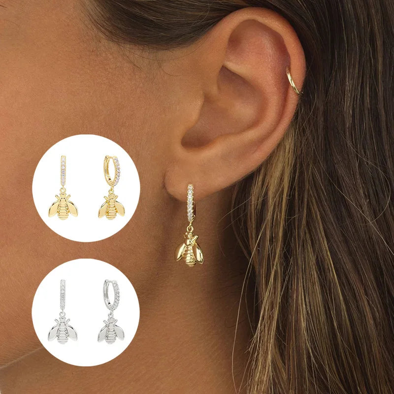 Pendientes Mini Charm: Símbolos y Brillo