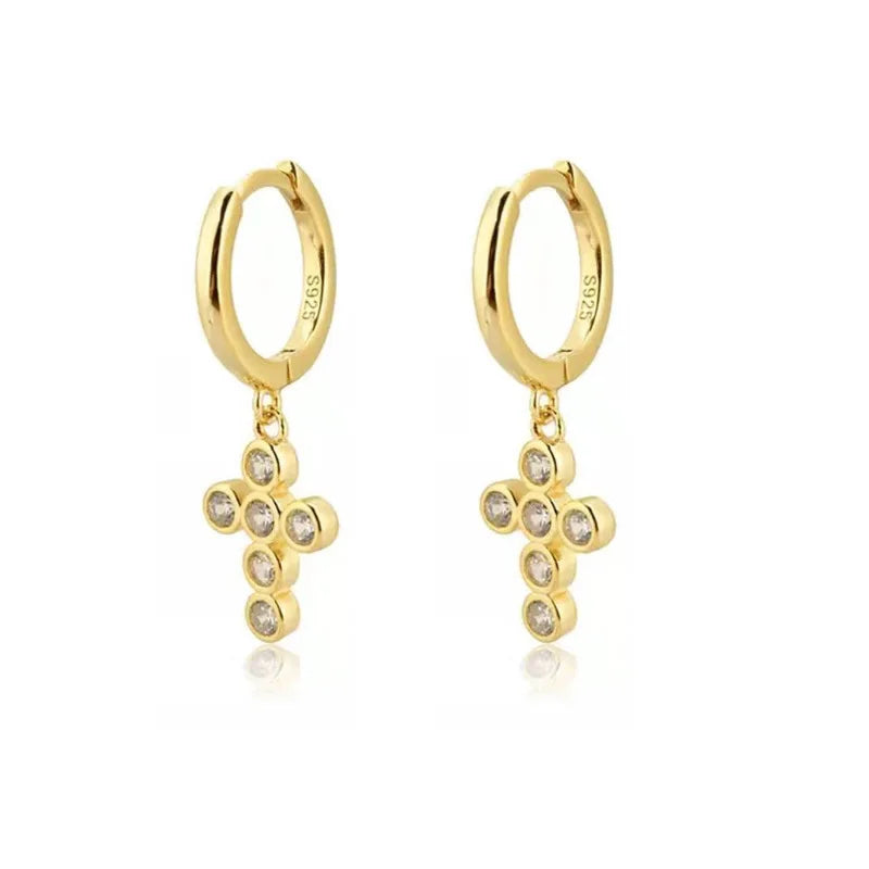 Pendientes Mini Charm: Símbolos y Brillo