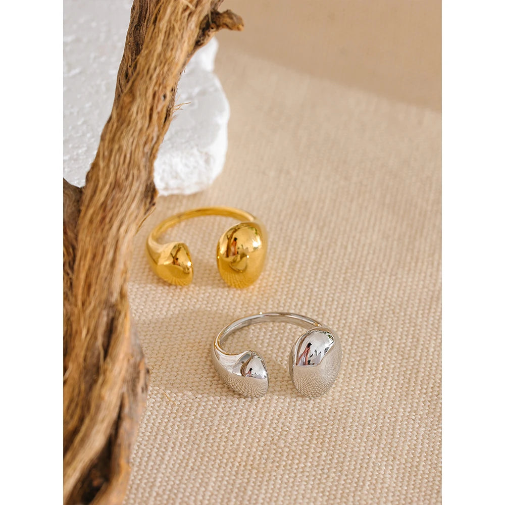 Anillo Liquid Form: La Elegancia de la Fluidez