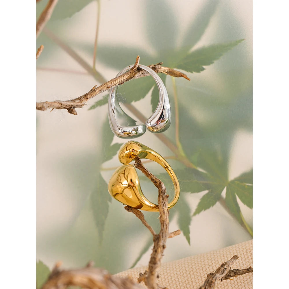 Anillo Liquid Form: La Elegancia de la Fluidez