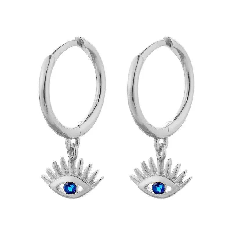 Pendientes Mini Charm: Símbolos y Brillo