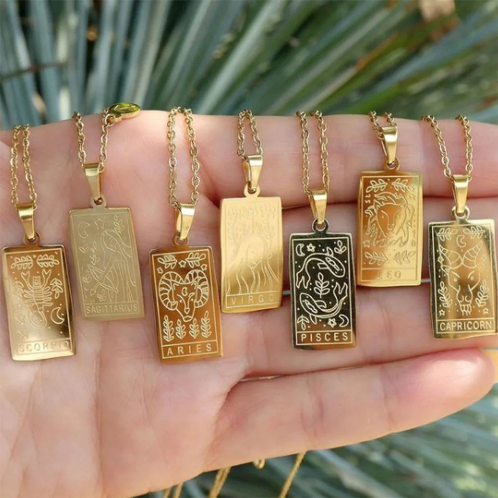 Collar Zodiac Sign: Tu Esencia en Acero