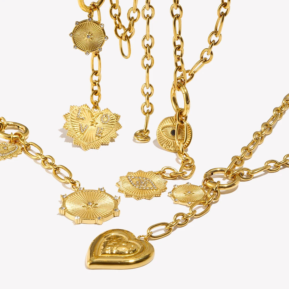 Collar Celestial Love & Protection – Baño de Oro 18K (Waterproof)