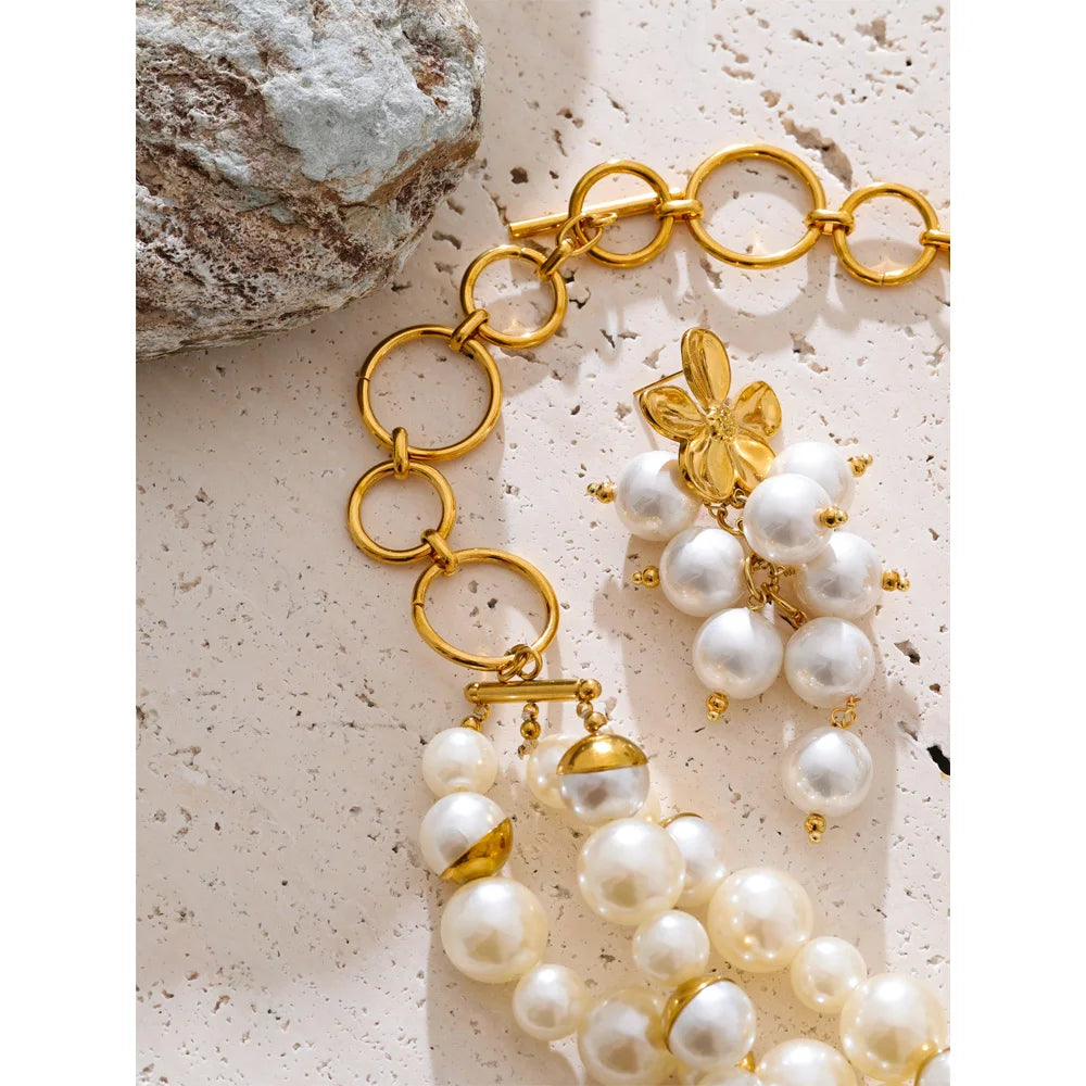 Set Pearl Cascade: Elegancia Escultural en Capas