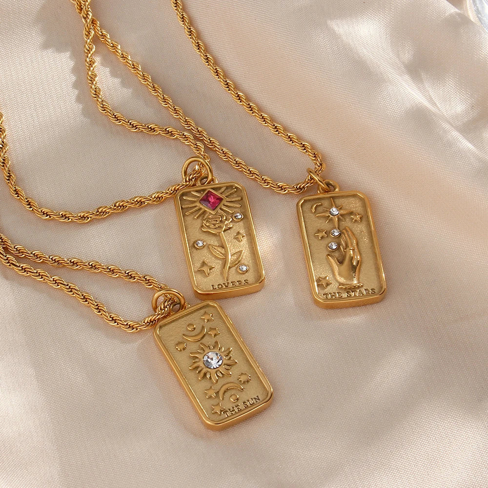 Collar Tarot Amulet: Tu Guía Universal