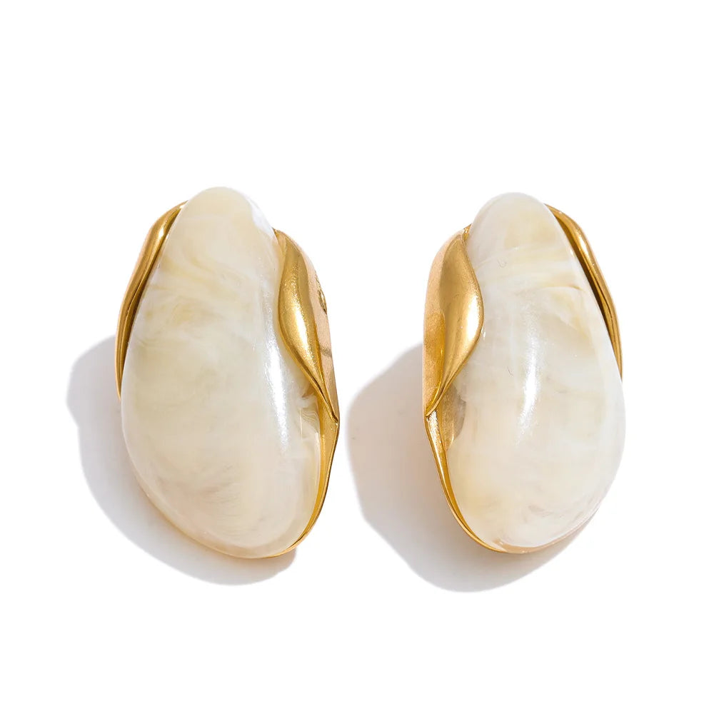 Pendientes "Duna" – Minimalismo Orgánico & Resina Esculpida