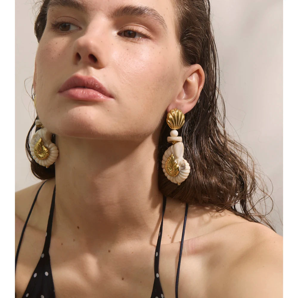 Pendientes Shell Muse: El Alma del Mediterráneo
