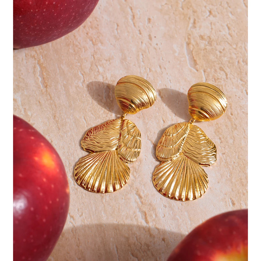Pendientes Golden Shell Statement: El Resplandor de la Sirena