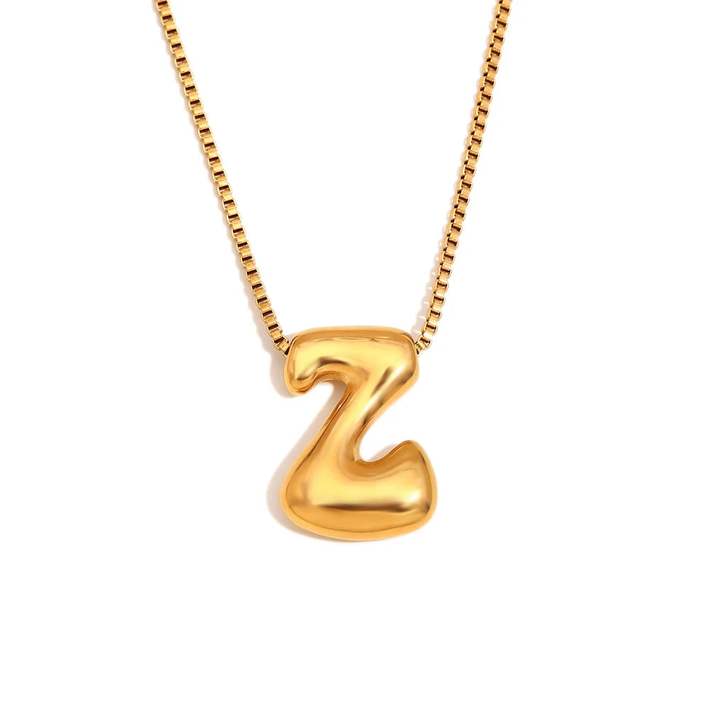 Collar Bubble Initial: Tu Identidad con Volumen