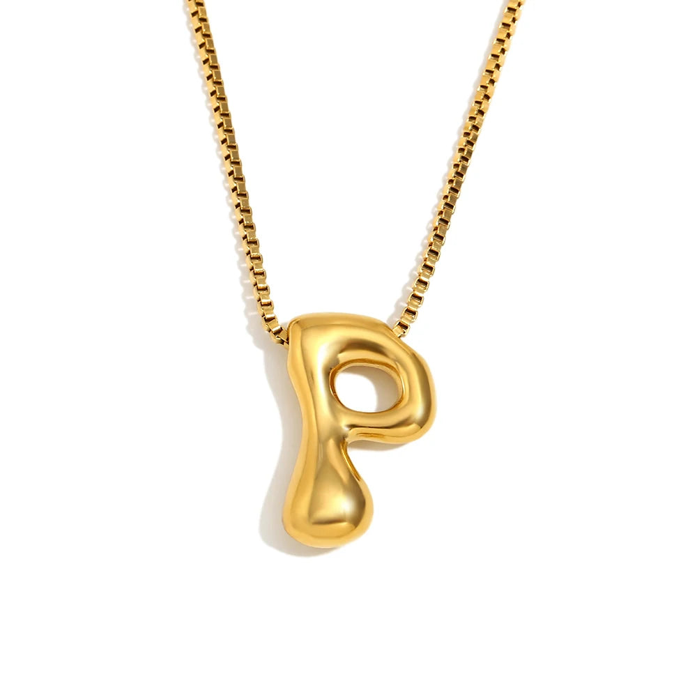 Collar Bubble Initial: Tu Identidad con Volumen