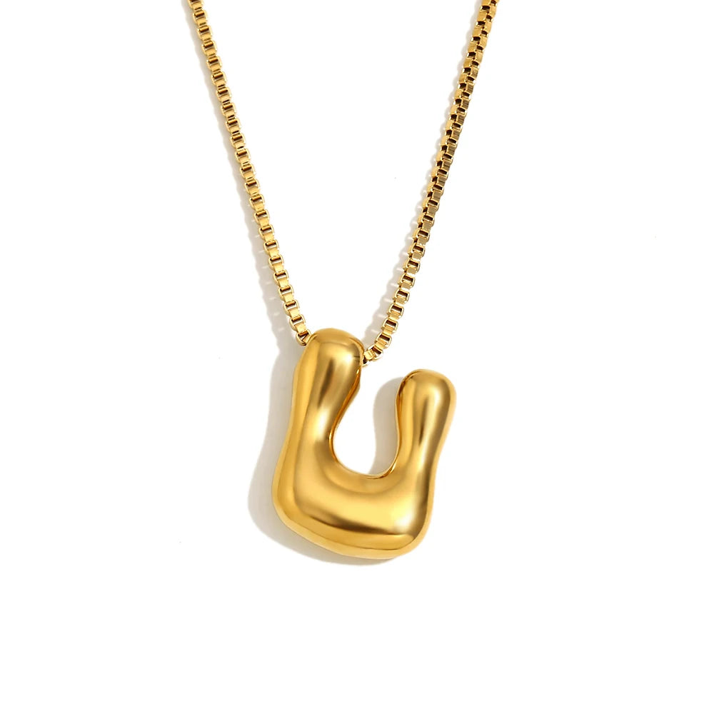 Collar Bubble Initial: Tu Identidad con Volumen